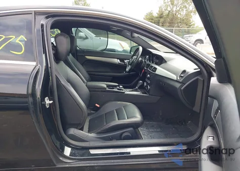 2015 Mercedes-Benz C 250 from USA, damaged, VIN WDDGJ4HB6FG368990